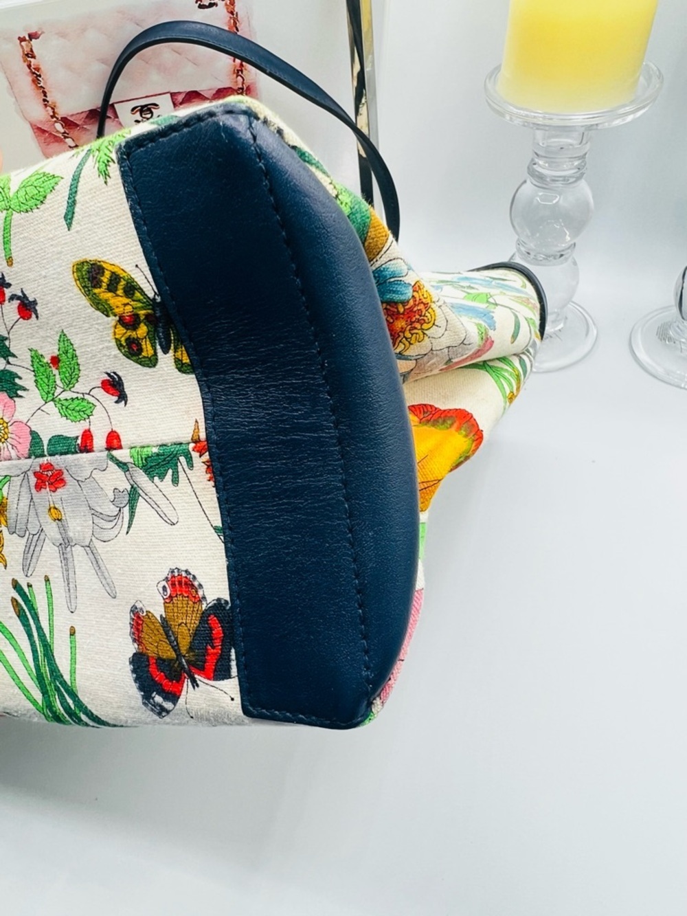Gucci Cream Floral Tote with Navy Trim - Picture 10 of 16